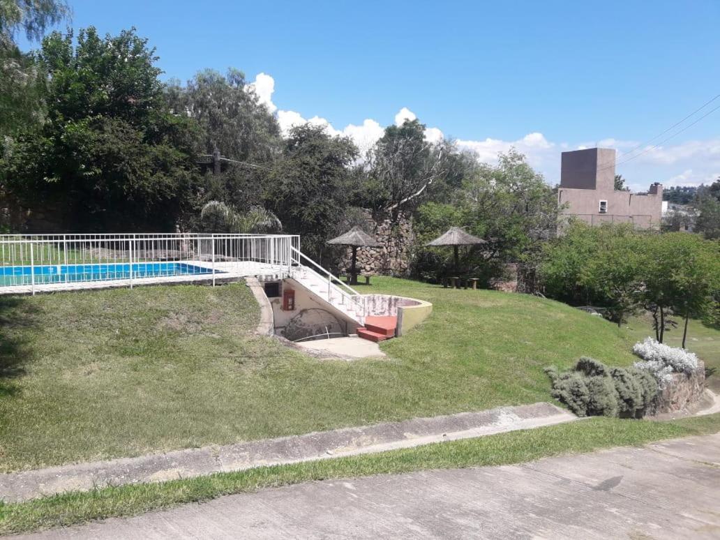 Departamentos Carlos Paz Bajada Al Lago Βίλα Κάρλος Παζ Εξωτερικό φωτογραφία