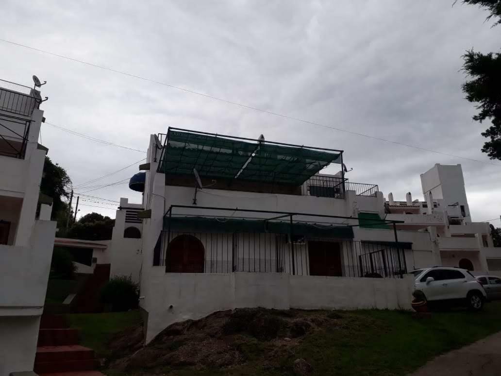 Departamentos Carlos Paz Bajada Al Lago Βίλα Κάρλος Παζ Εξωτερικό φωτογραφία